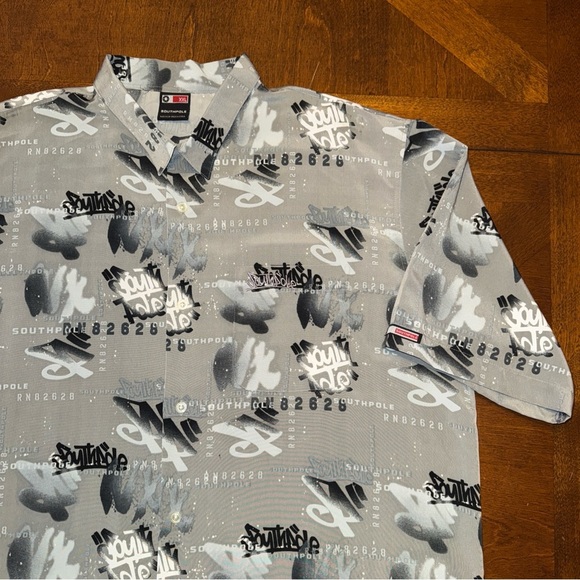 Southpole Mens S/S Shirt Adult 2XL Grey Graphic Graffiti Print Button Down - Picture 2 of 10